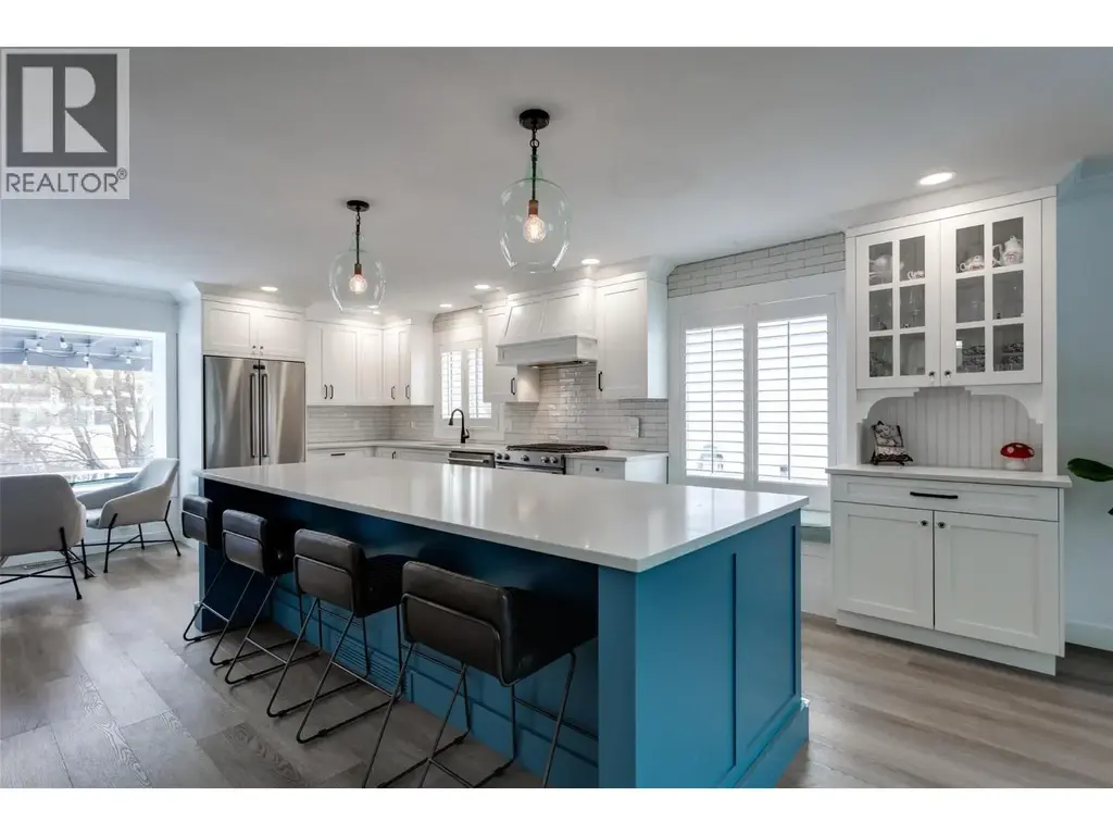 674 Cook Road, Kelowna